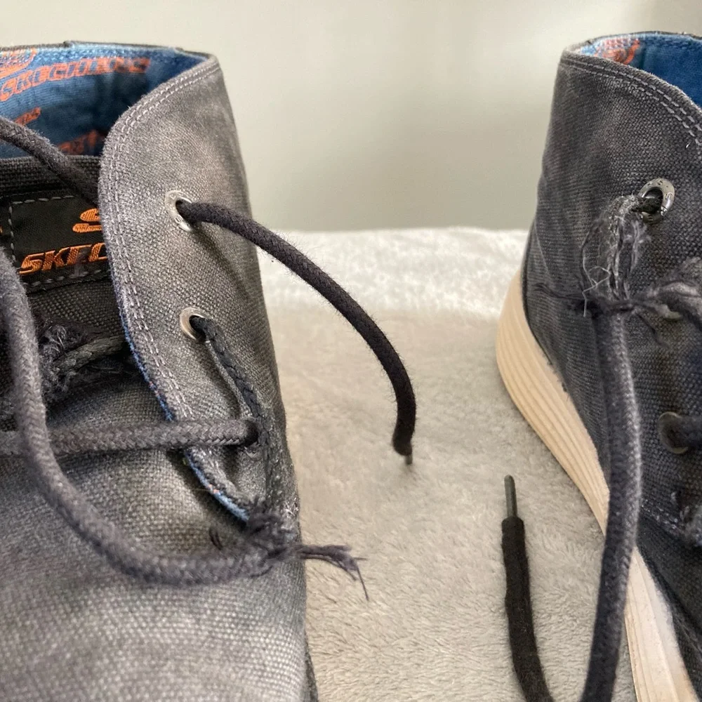 Skechers mens hi top casual shoe.  Size 10. - Picture 6 of 7